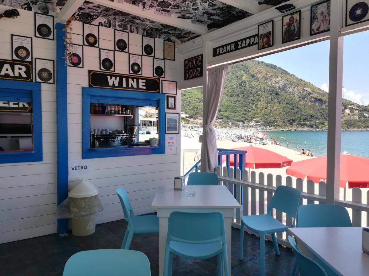 B&B A Due Passi Dal Mare Scilla Eksteriør bilde